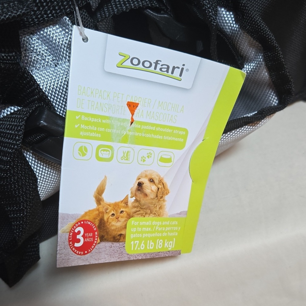 NWT Zoofari Backpack Pet Carrier for Small Dogs and Cats Black/Silver 17.6 lb